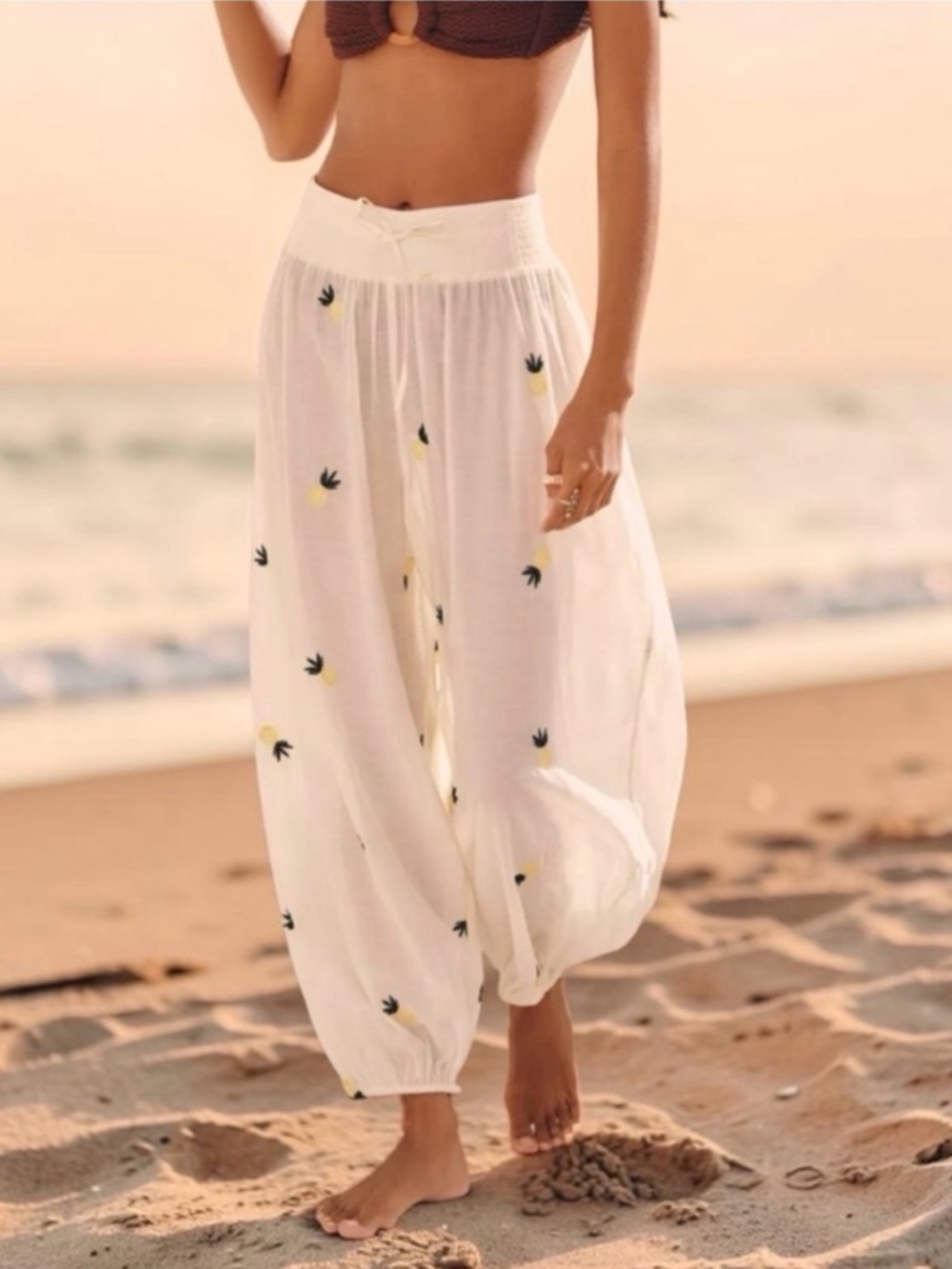 Anthropologie Celandine Pineapple Embroidered Balloon Pants Battery Yellow XXS